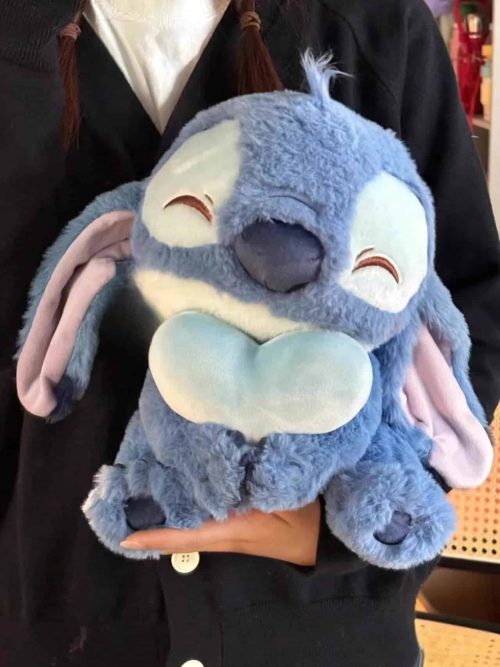Peluche Stitch Avec Un Coeur 2