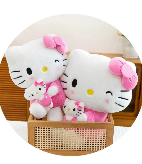 Deux peluches Hello Kitty de tailles différentes